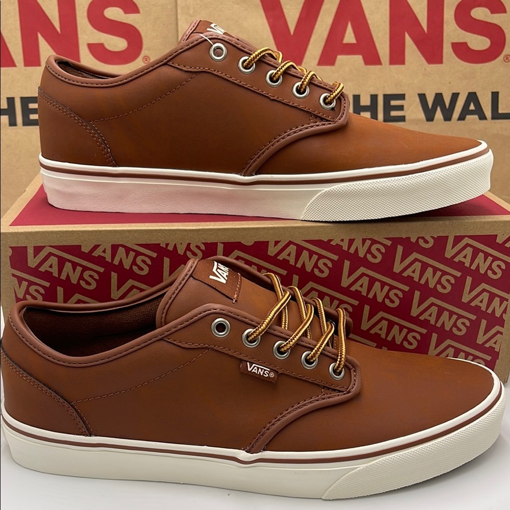 Vans WMNS Leather Sneakers with White Accents Atwood (Leather)Brown/Marshmallow